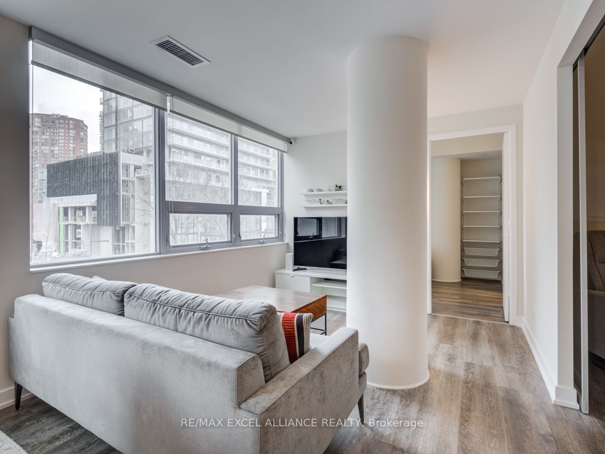 Additional image 6 of 201-17 Dundonald Street, Toronto, ON, M4Y 1K3
