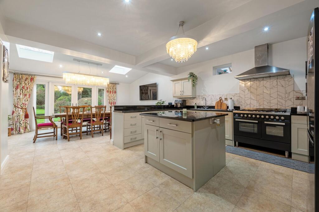 Additional image 3 of Wentworth Road, Four Oaks Estate, B74