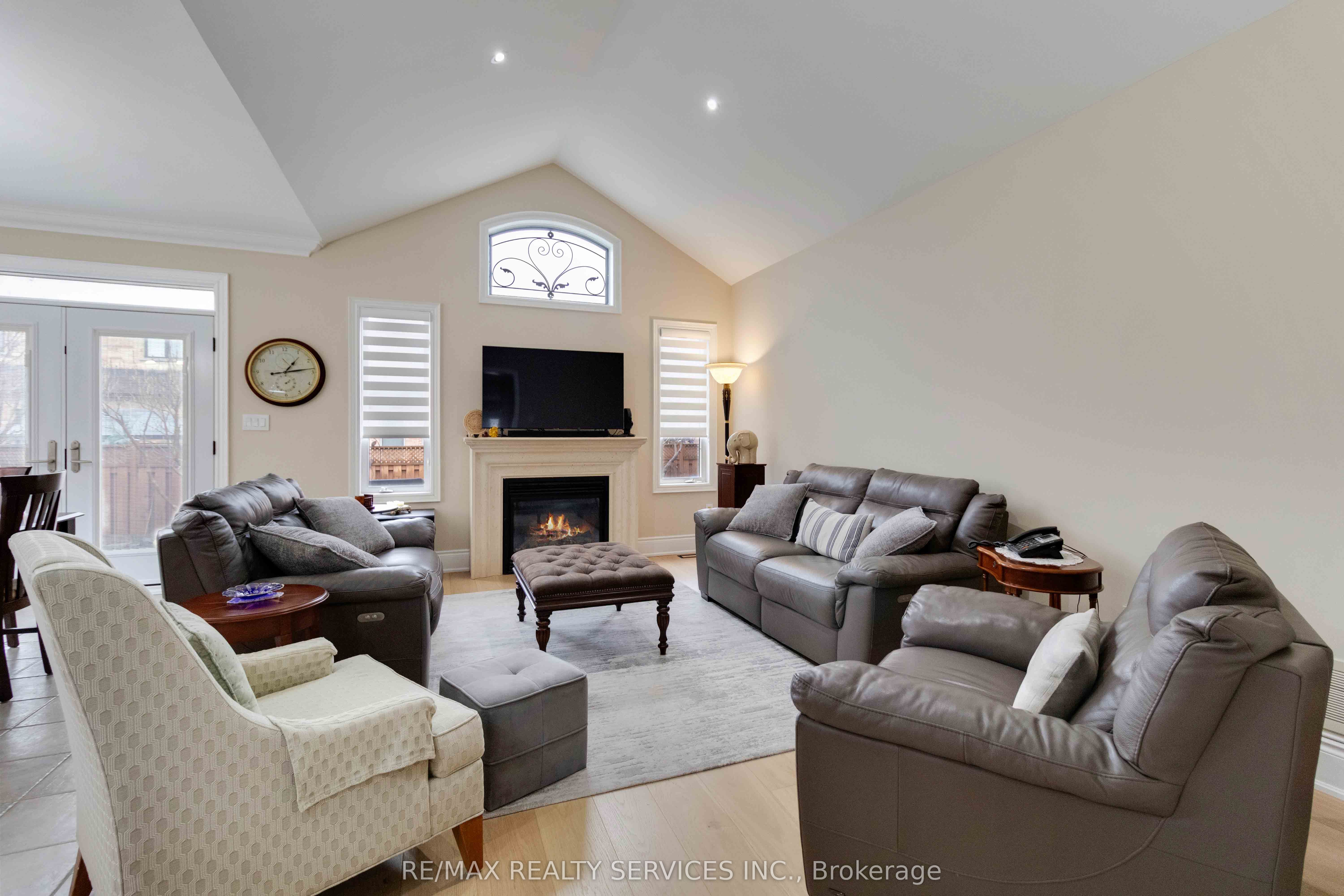 Additional image 6 of 15 Valleystream Circle, Brampton, ON, L6P 2E2