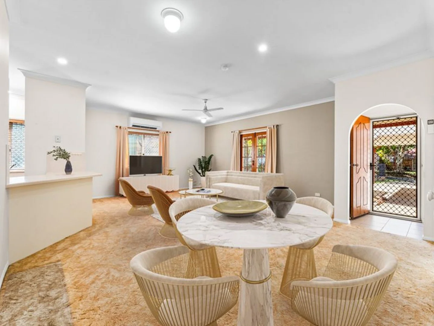 15 Beaufront Place, Forest Lake QLD 4078 photo 5