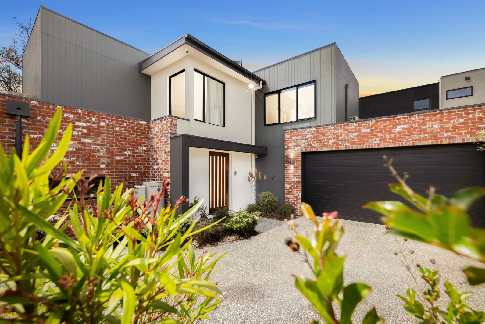 2/33 Hilary Avenue, McCrae VIC 3938