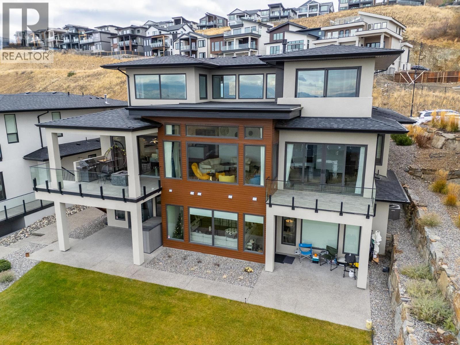 Additional image 3 of 1068 Clarance Avenue, Kelowna, BC, V1W5M6