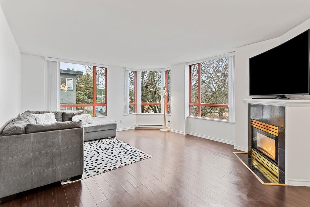 201-38 Leopold Place, New Westminster, BC, V3L 2C6