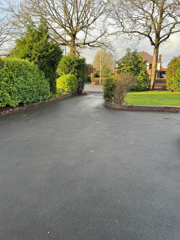25 Mucklow Hill, Halesowen photo 4
