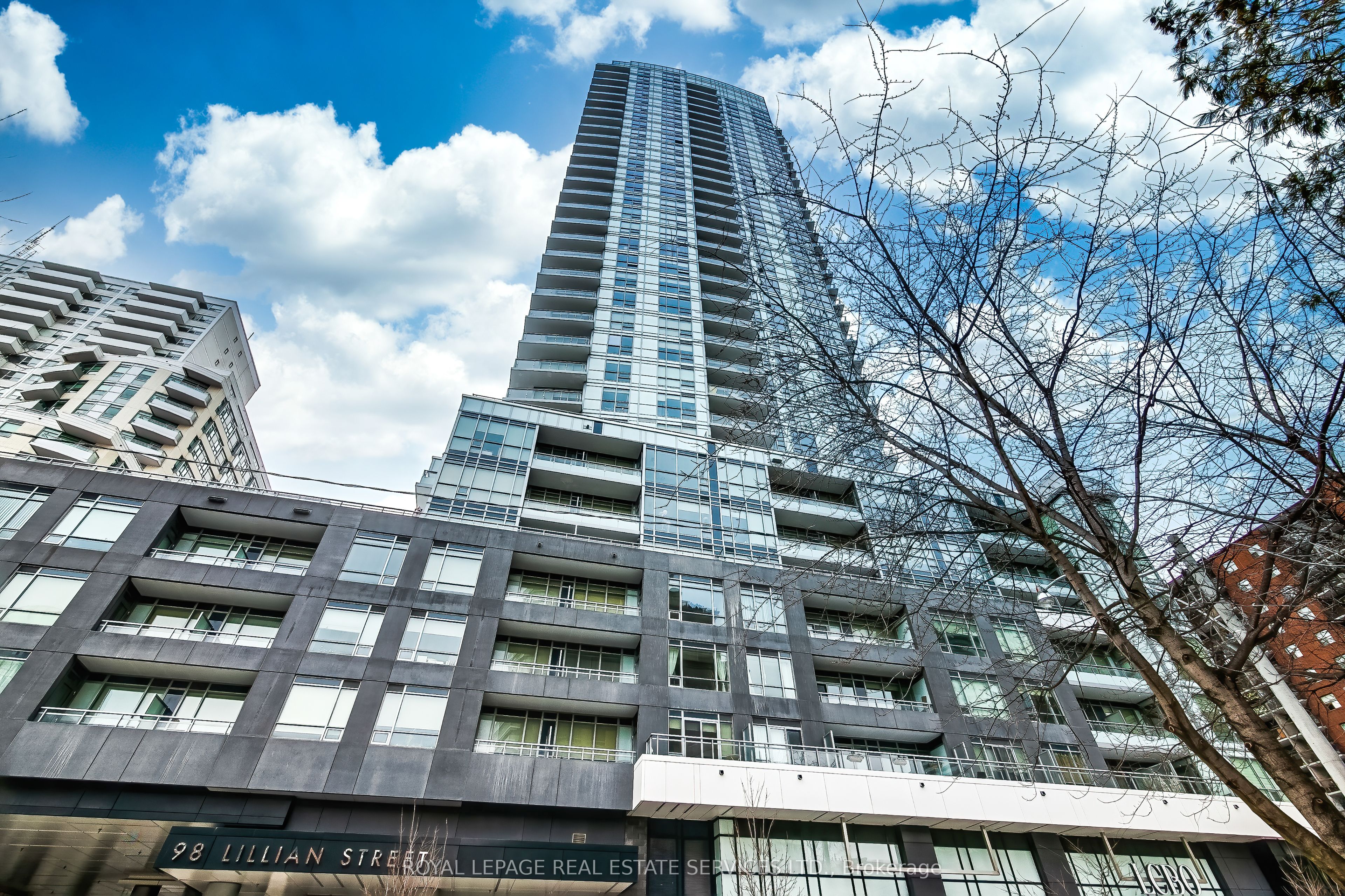 208-98 Lillian Street, Toronto, ON, M4S 0A5