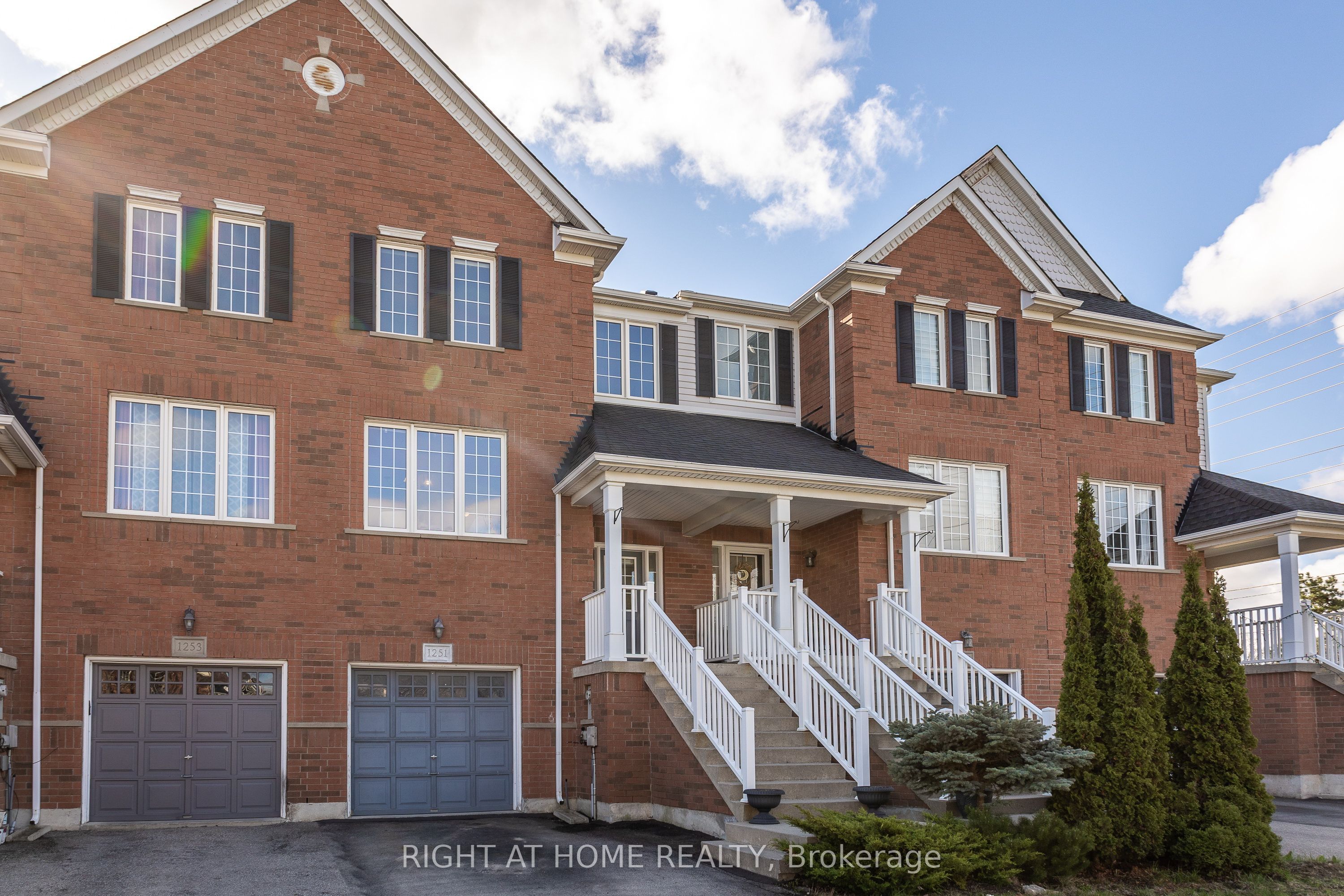 1251 Lamont Crescent, Milton, ON, L9T 6W4