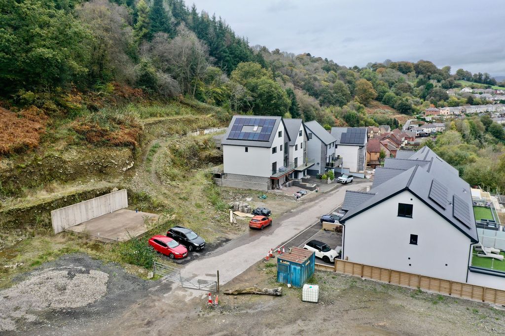 Additional image 2 of Property for saleThe Glade, Blackwood NP12