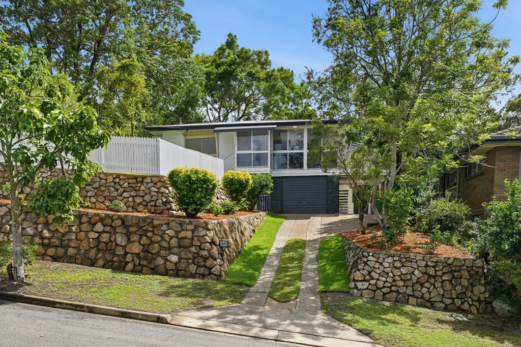 13 Parnoolar Crescent, Ferny Hills QLD 4055