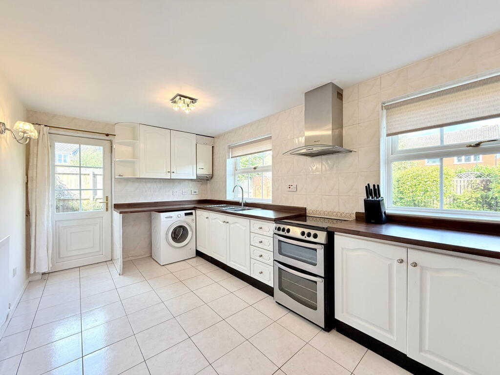 Grey Mill Close, Monkspath photo 5