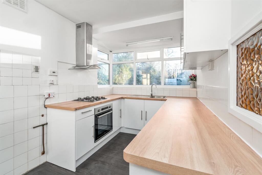 Ufton Close, Shirley photo 4