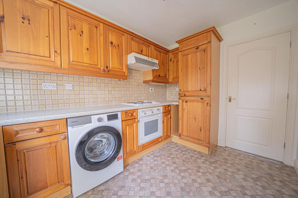 Additional image 6 of Yew Tree Close, Lapworth, B94