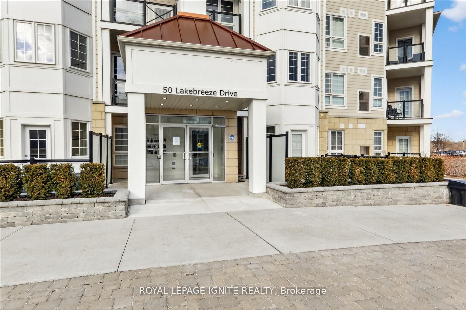 228-50 Lakebreeze Drive, Clarington, ON, L1B 0V9 photo 4