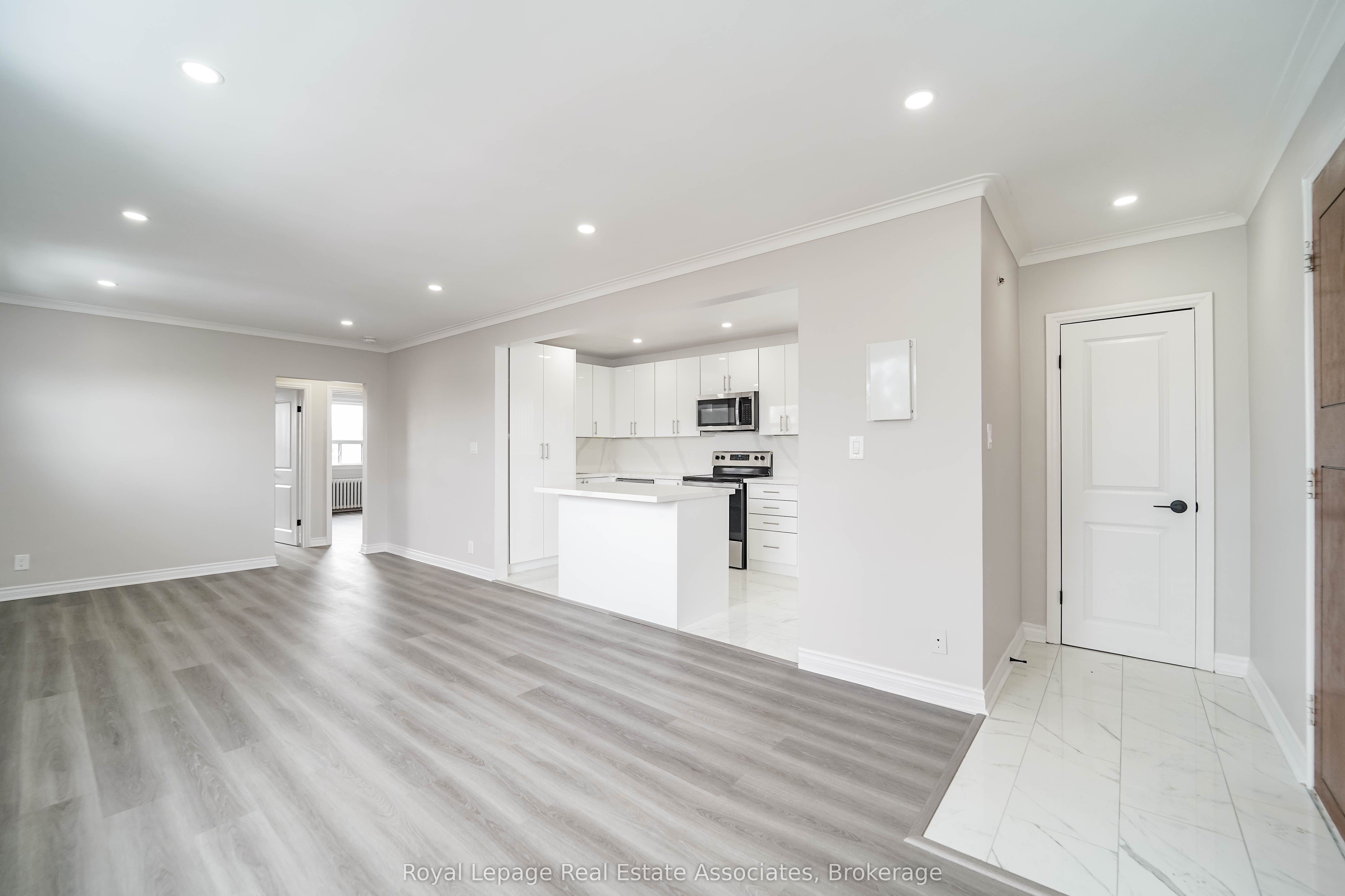 Additional image 4 of 6-485 Mortimer Avenue, Toronto, ON, M4J 2G6