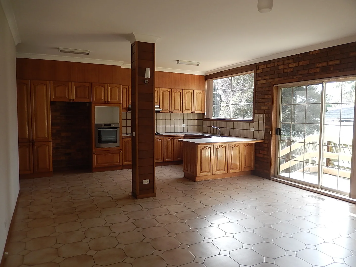 Additional image 9 of 10/219 Mahoneys Road, Forest Hill VIC 3131