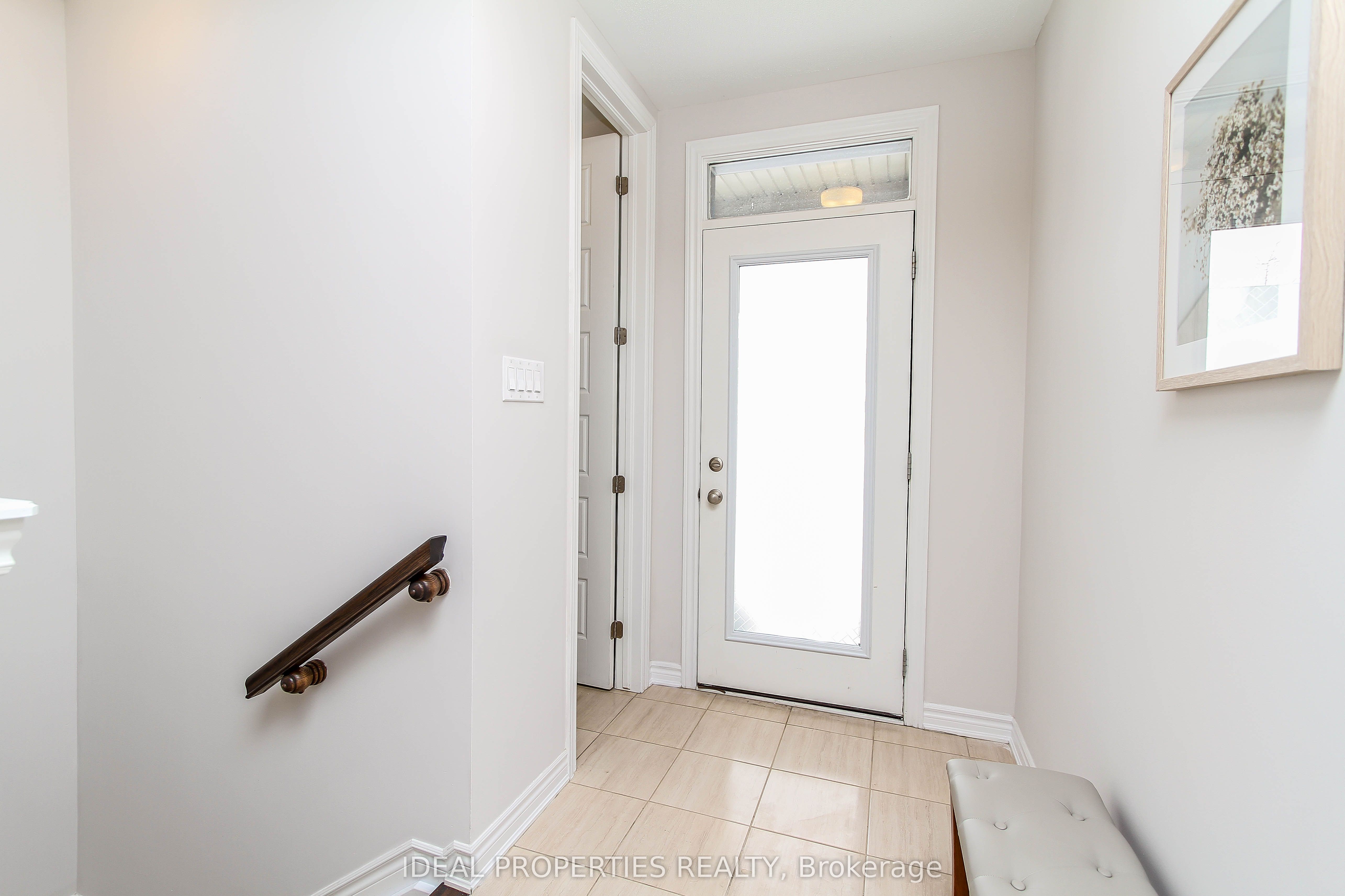 Additional image 4 of 703 Derreen Avenue, Ottawa, ON, K2S 2Z2