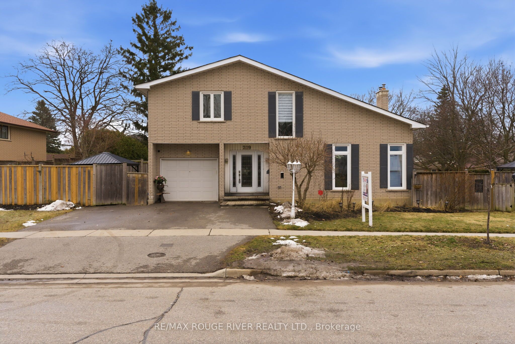 209 Darcy Street, Oshawa, ON, L1G 3B9