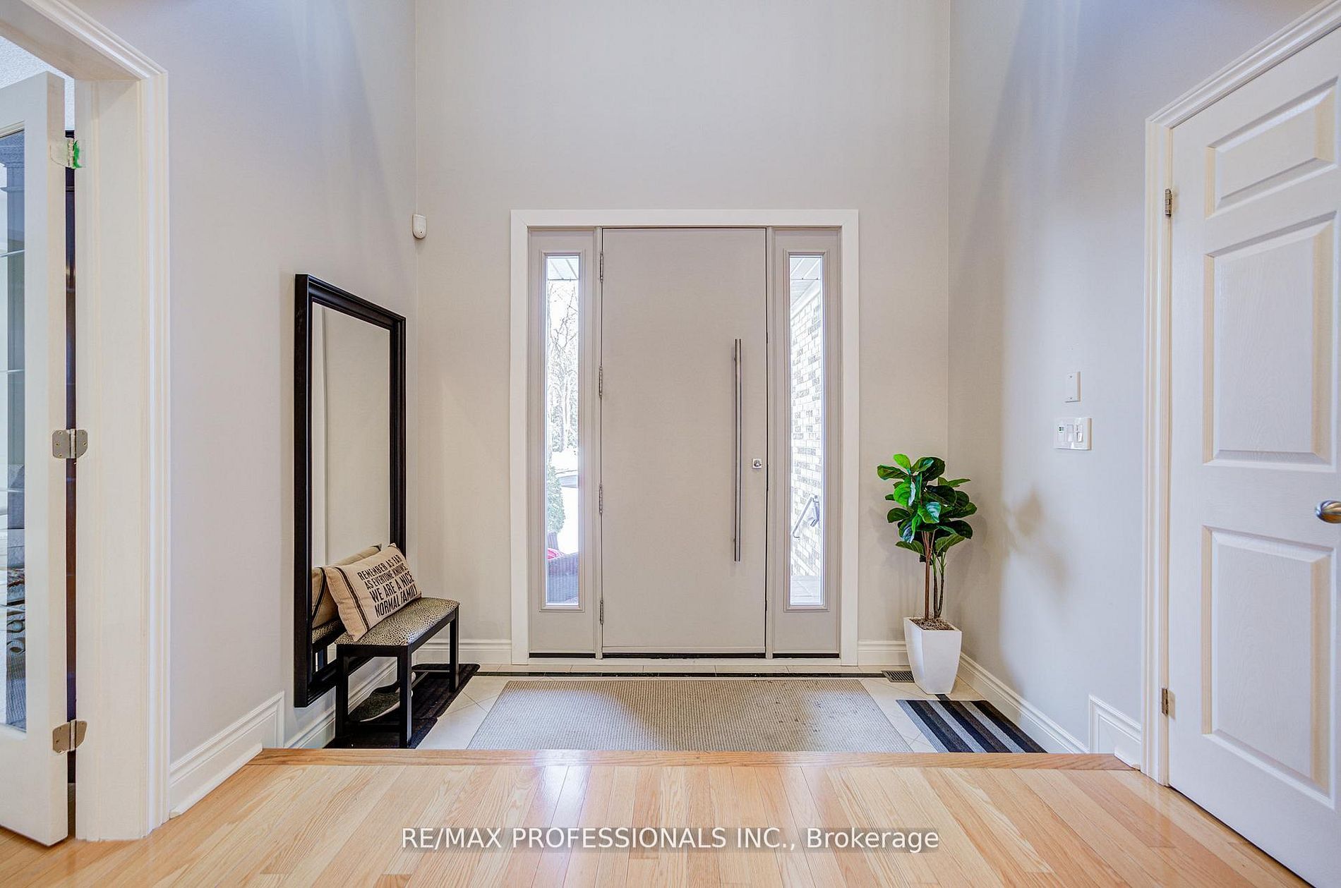 Additional image 4 of 4662 Dundas Street W, Toronto, ON, M9A 1A6