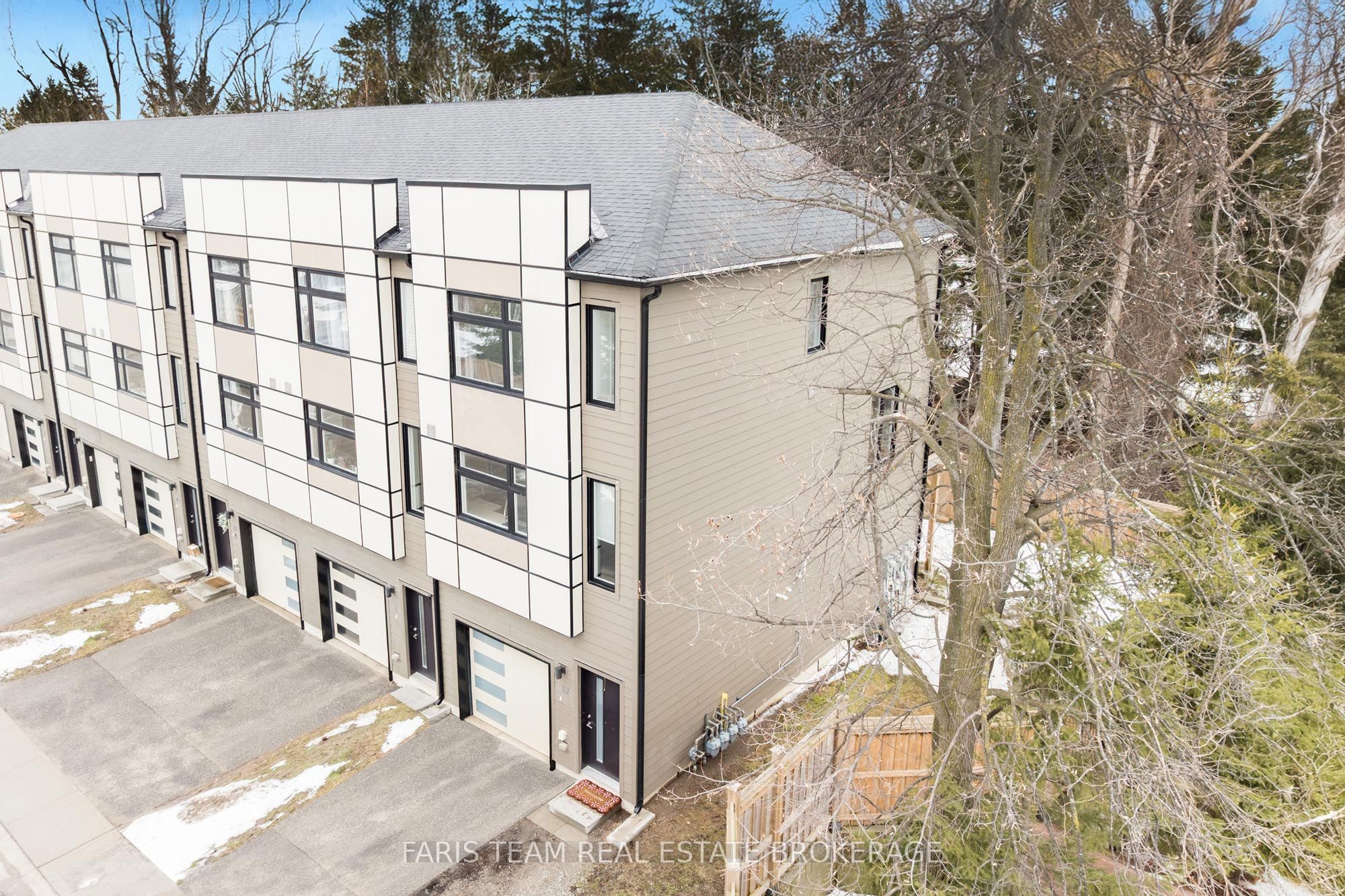 52-540 Essa Road, Barrie, ON, L4N 9E5