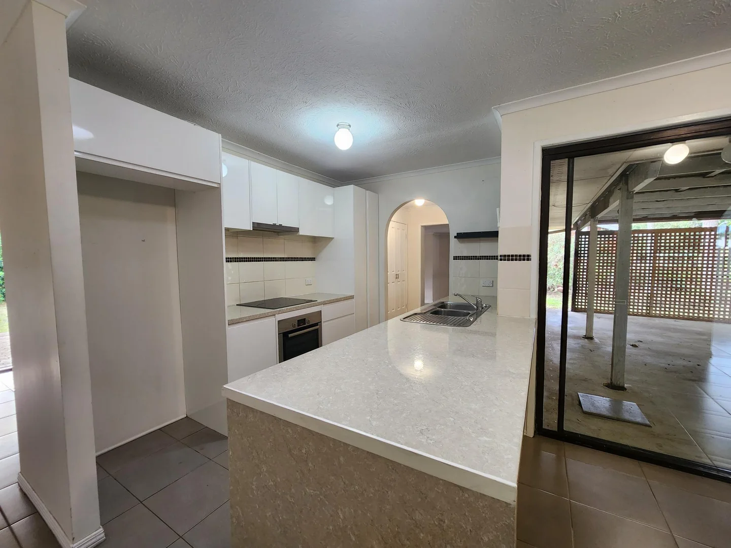 75 Bristlebird Drive, Morayfield QLD 4506 photo 3