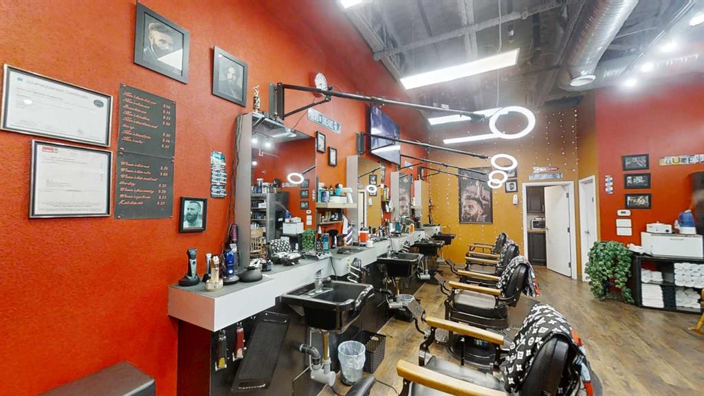 Additional image 4 of #120-30 Springborough Boulevard SW, Calgary, AB, T3H 0N9