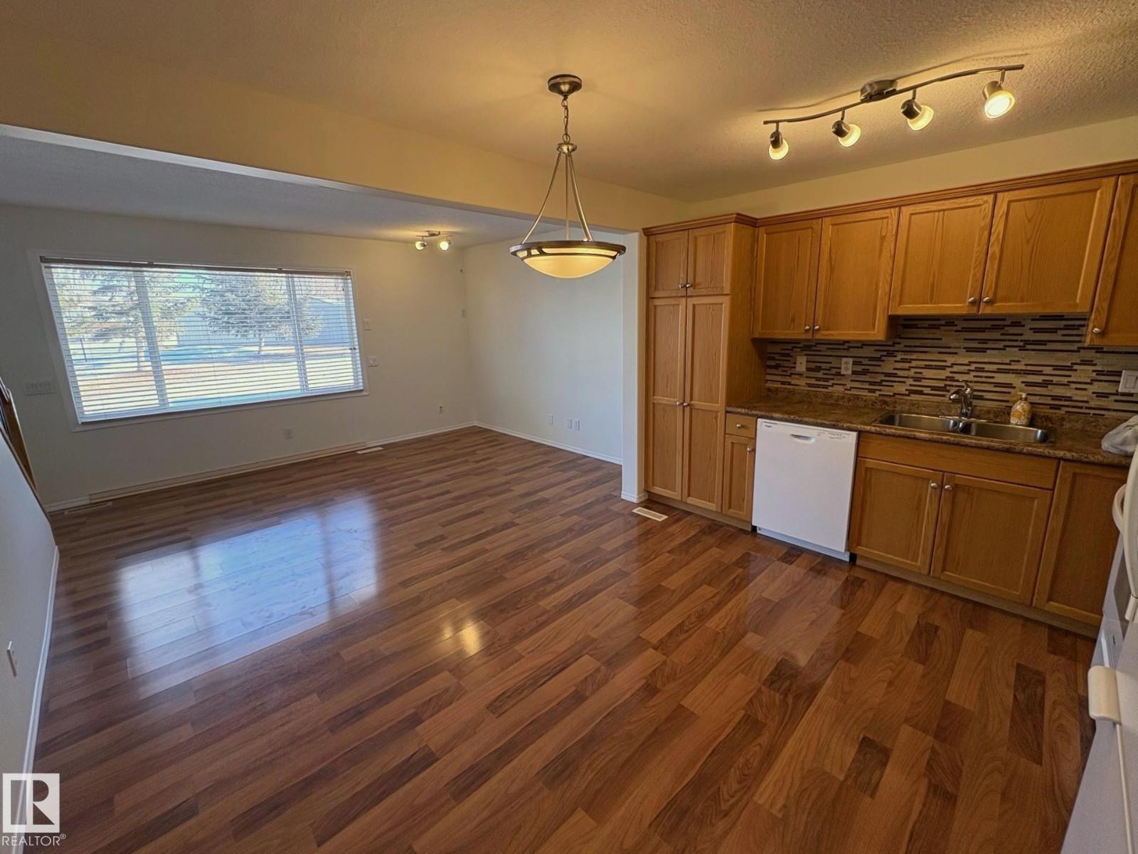 Additional image 6 of 16-2816 34 Avenue NW, Edmonton, AB, T6T2B4