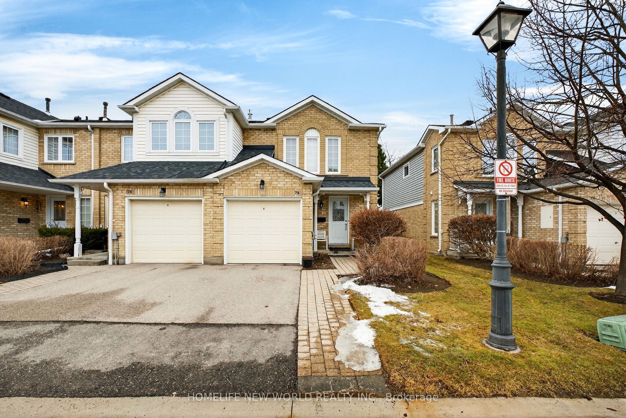 74 Heathcliffe Square, Brampton, ON, L6S 5R4
