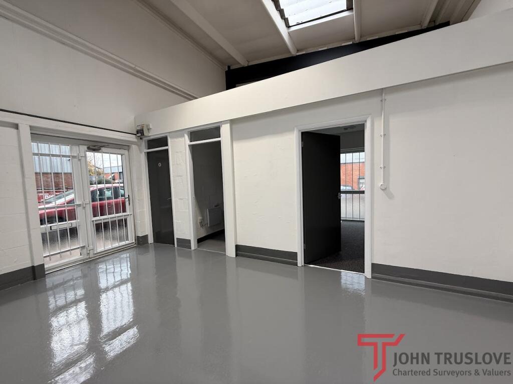 Additional image 4 of Unit 3, Aston Fields Industrial Estate, Bromsgrove, B60 3EX