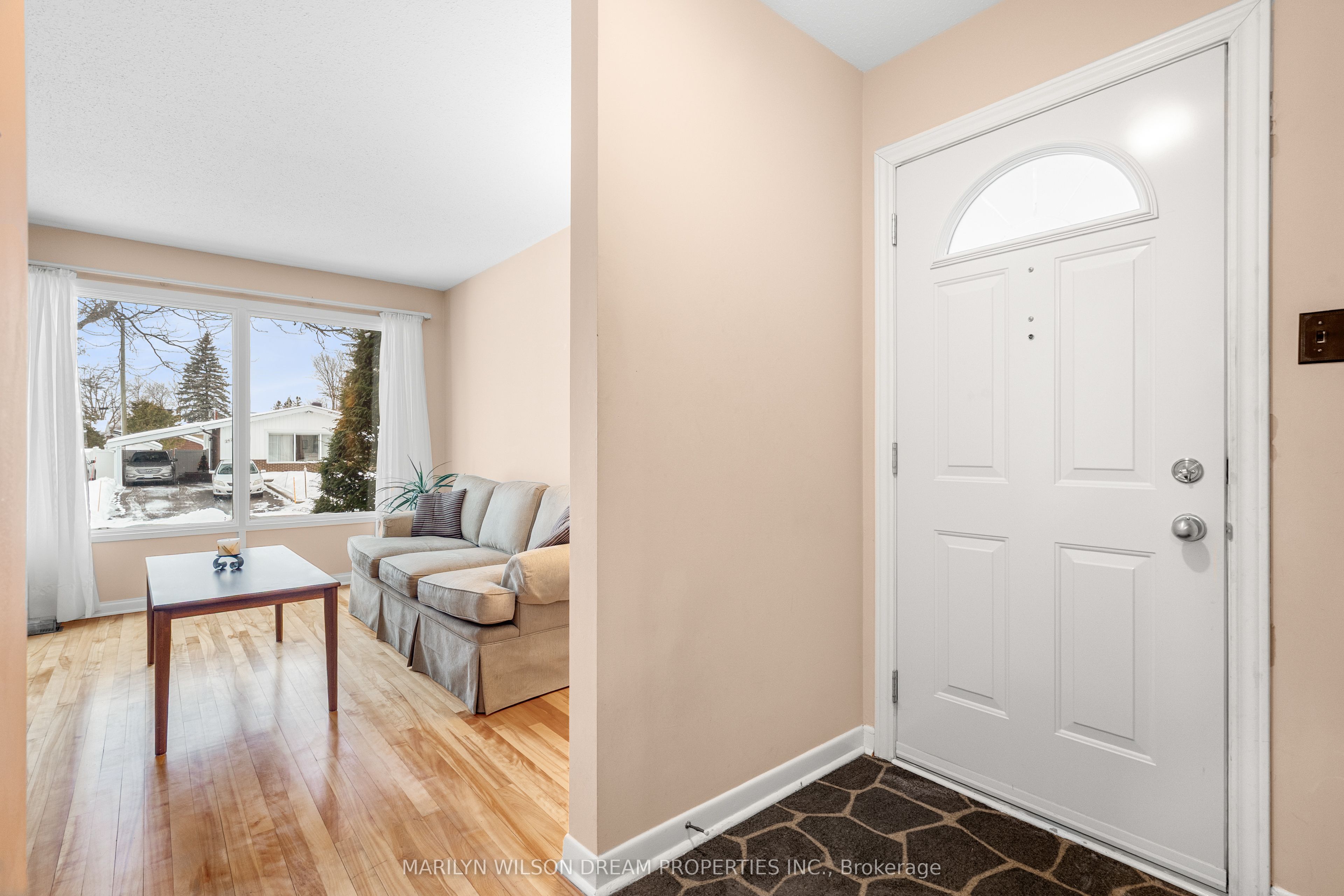 Additional image 5 of 2422 Magnus Avenue, Ottawa, ON, K1G 1J8