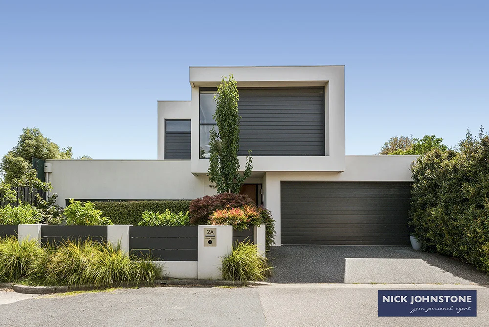 2A Ozone St, Hampton VIC 3188