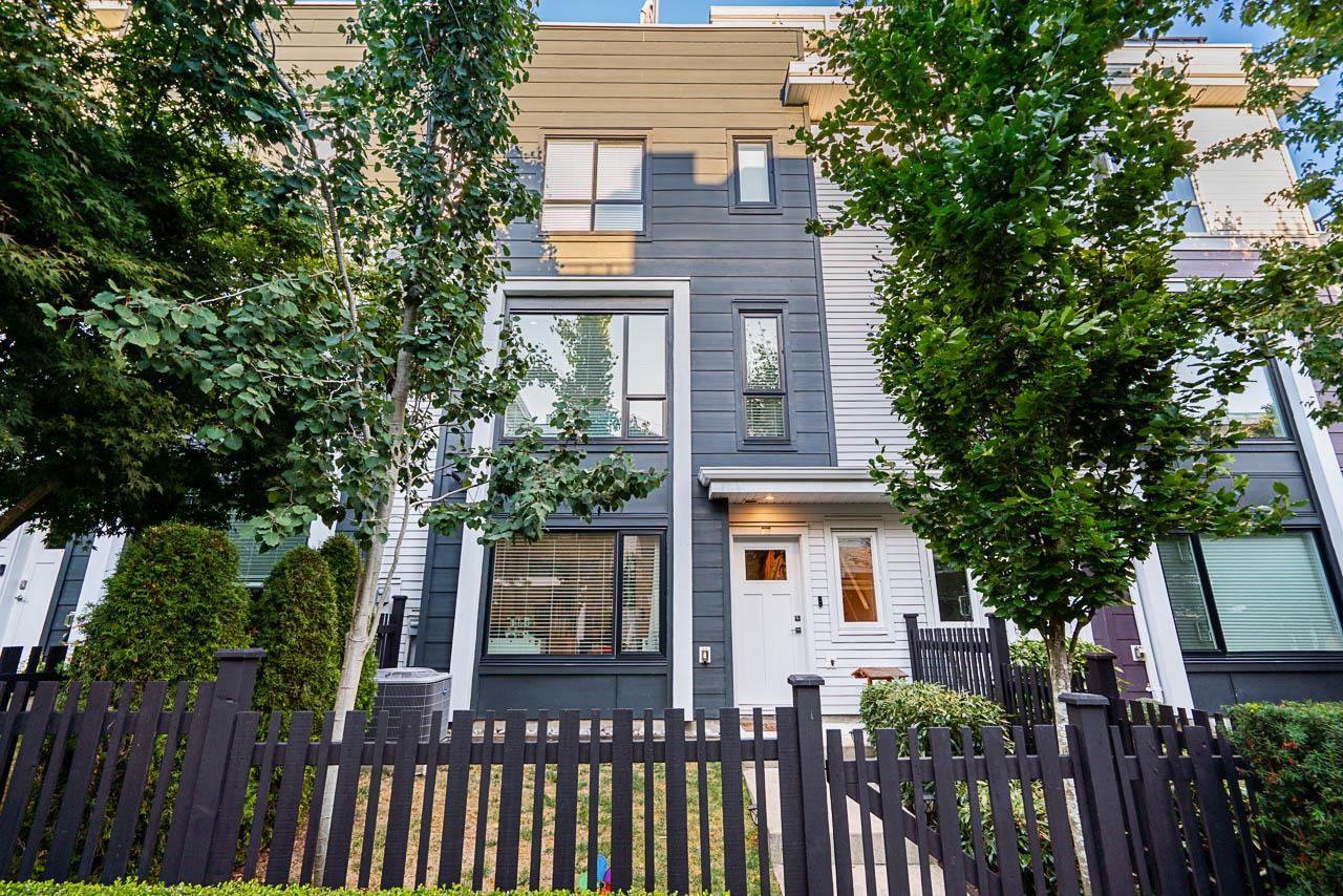 197 - 2277 Oak Meadows Drive, Surrey