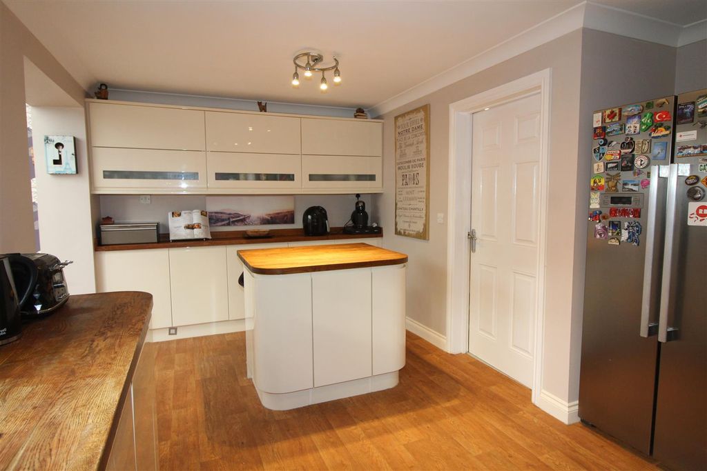 Additional image 11 of 5 bed detached house for salePwll Yr Allt, Pengam, Hengoed CF82