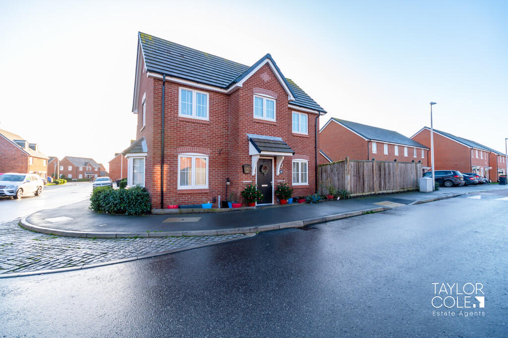 Red Marl Way, Warton