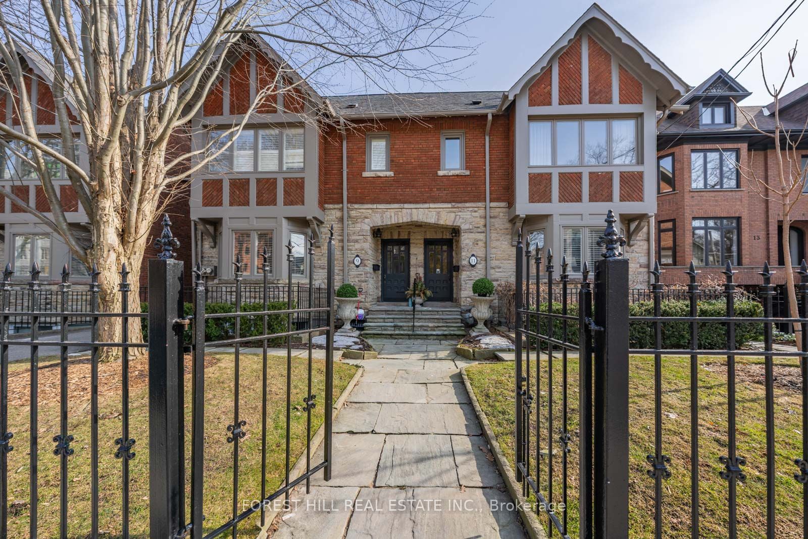 2-11A Clarendon Avenue, Toronto, ON, M4V 1H8