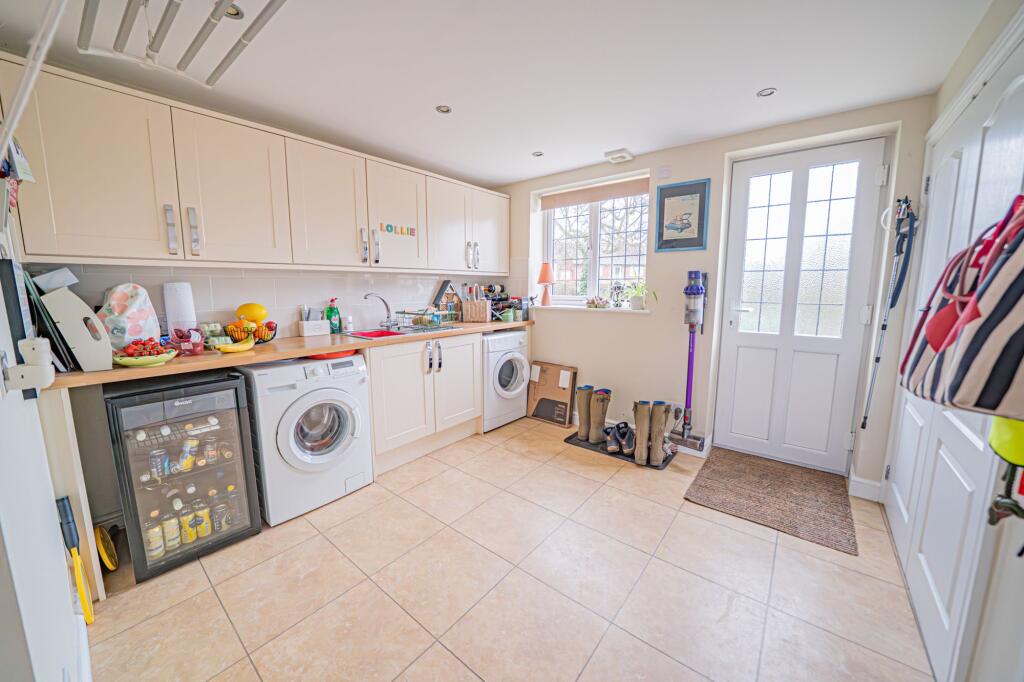 Additional image 15 of Kingswood Close, Lapworth, B94
