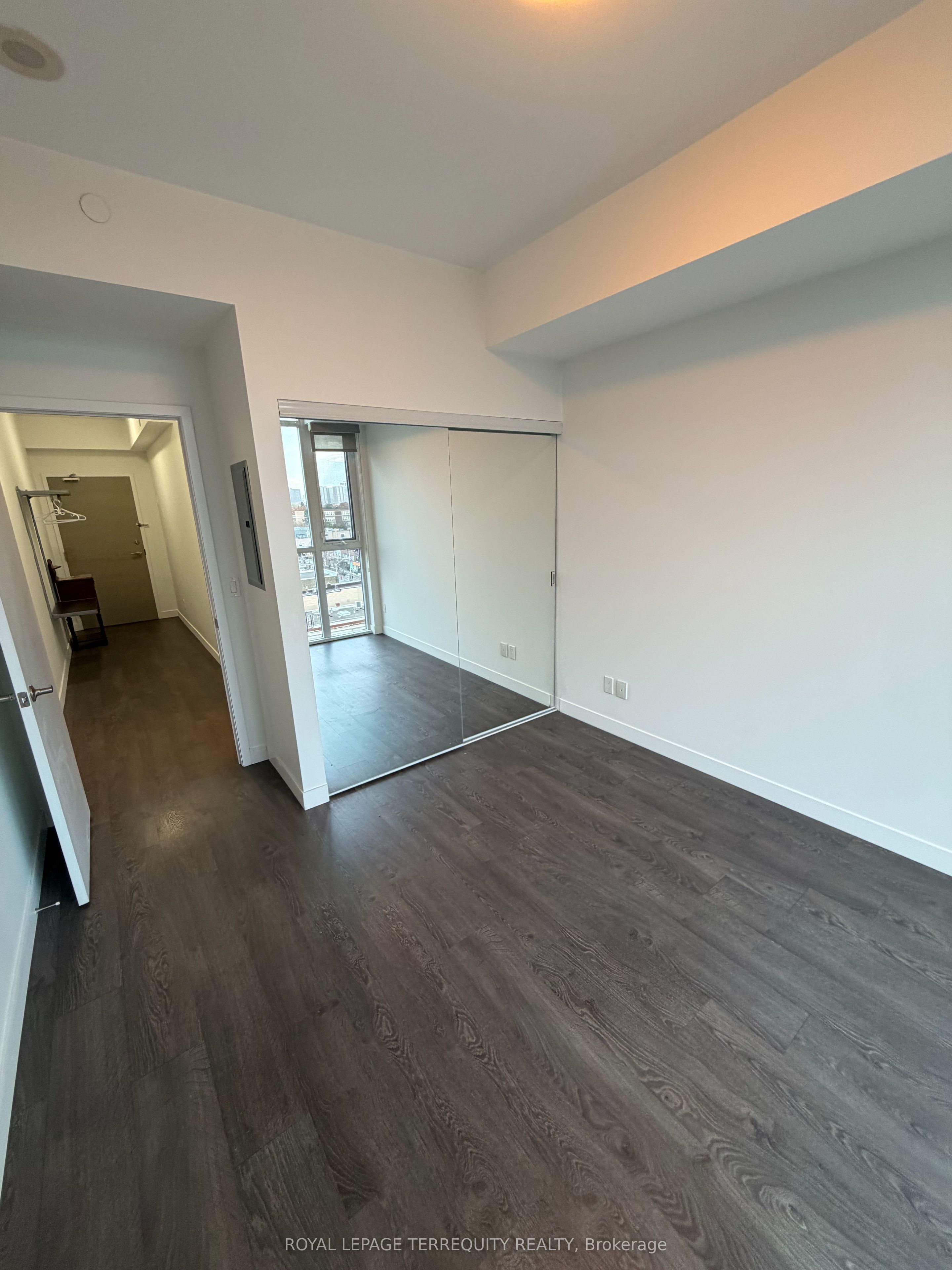 910-2055 Danforth Avenue, Toronto, ON, M4C 1J8 photo 2