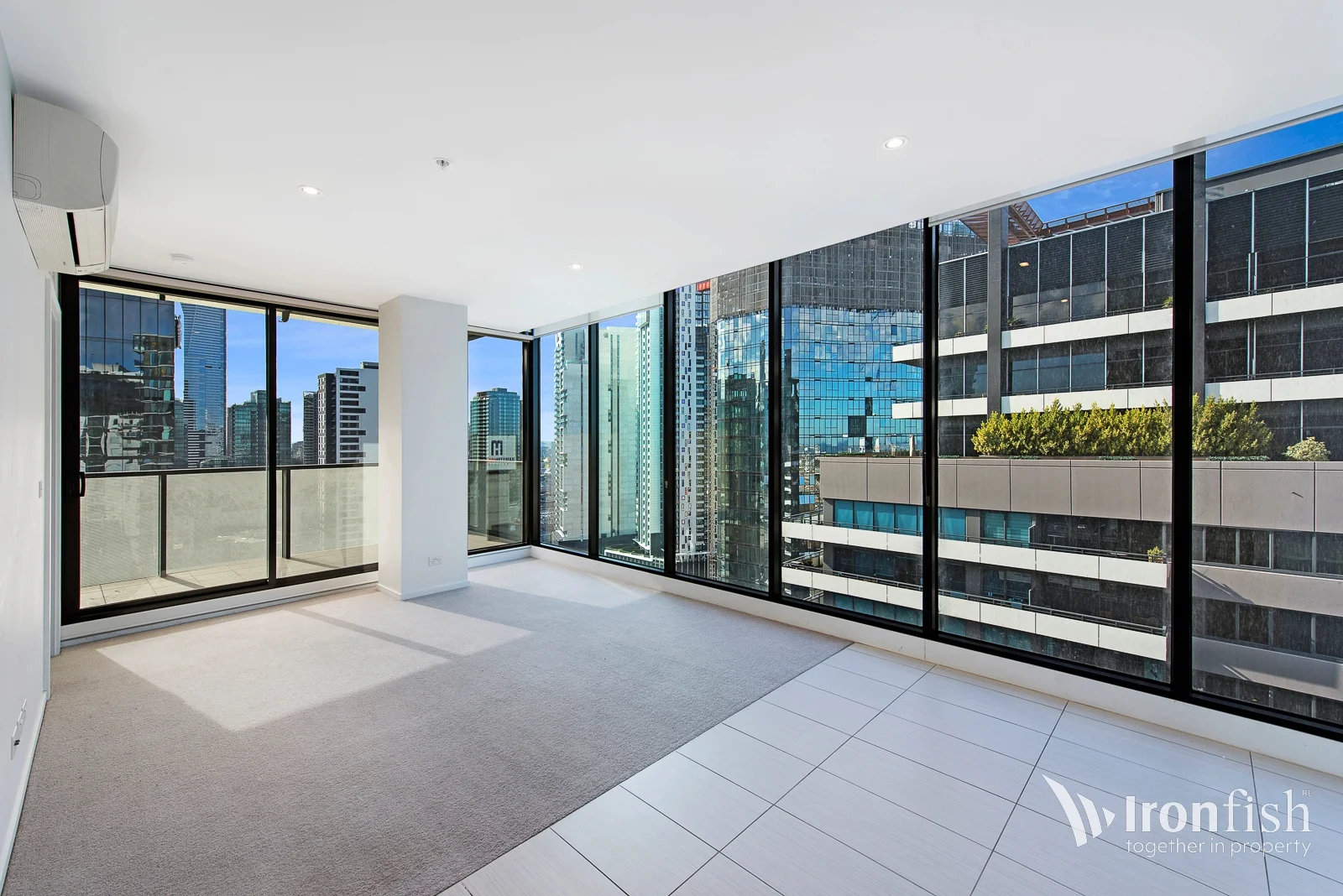 2403/50 Haig Street, Southbank VIC 3006