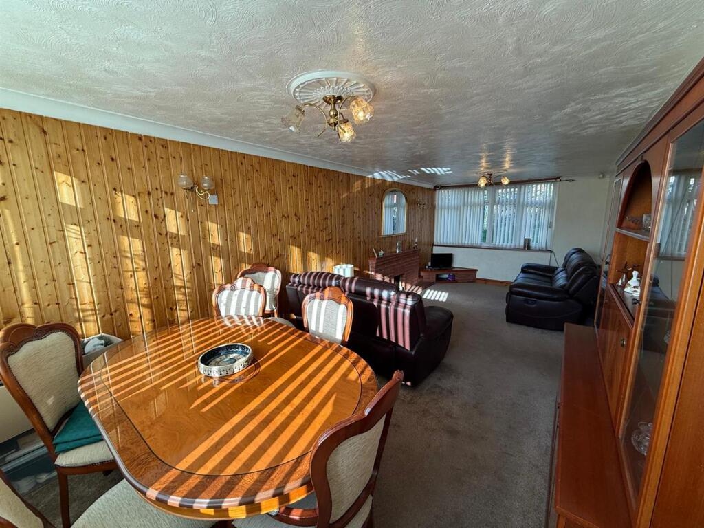 Harvington Walk, Rowley Regis, B65 9NW photo 3