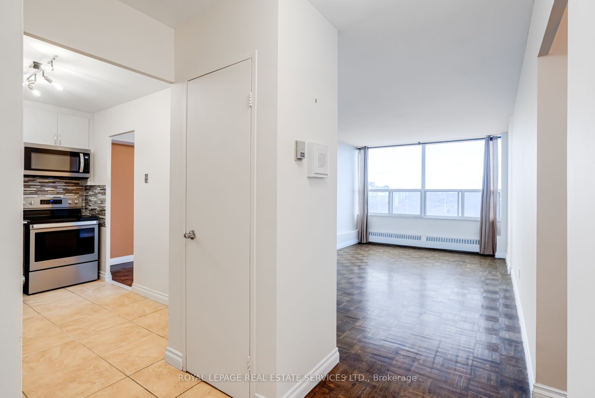 Additional image 5 of 1602-5 Vicora Linkway N/a, Toronto, ON, M3C 1A4
