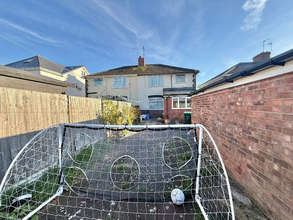 Additional image 10 of Springfield Crescent, West Bromwich, West Midlands, B70 6LN