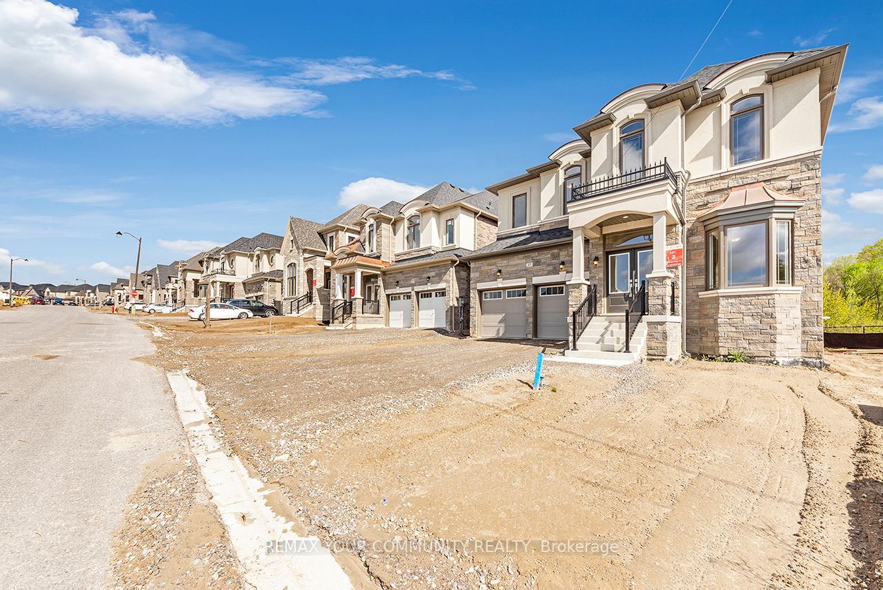 45 Raspberry Ridge Avenue, Caledon, ON, L7C 4M9