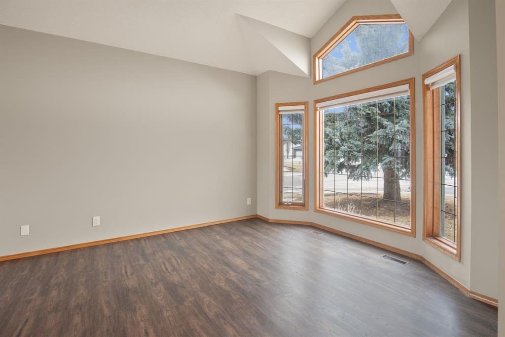 Additional image 3 of 87 Denison Crescent, Red Deer, AB, T4R 2E9