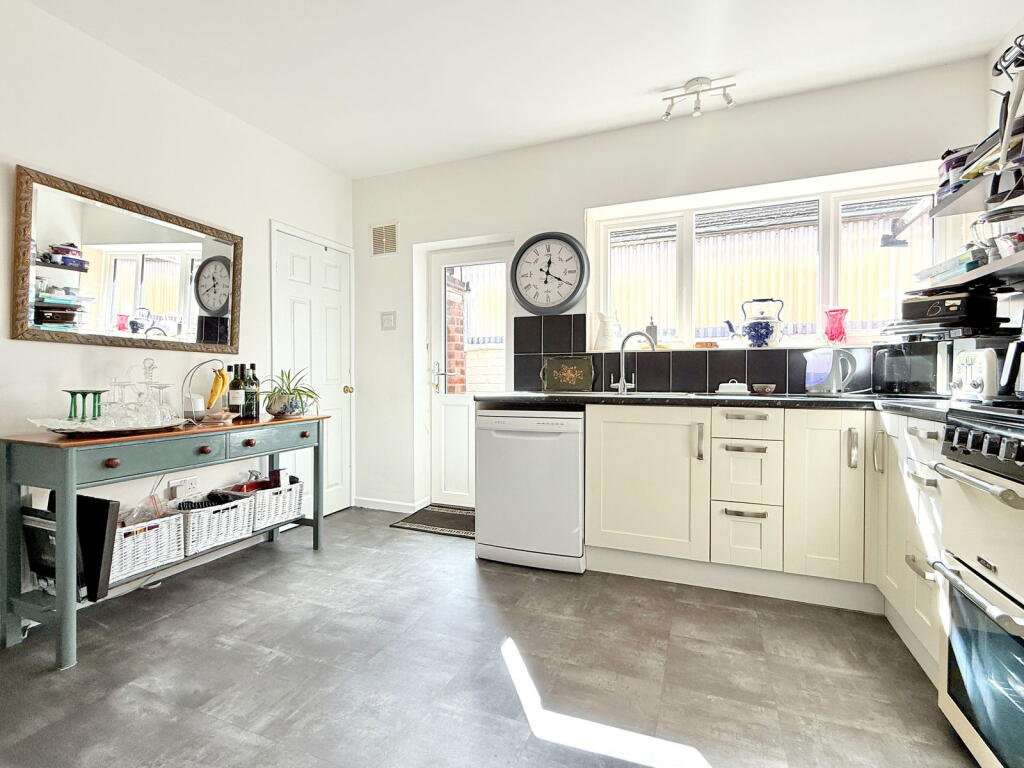 Additional image 8 of Dovedale Avenue, Shirley