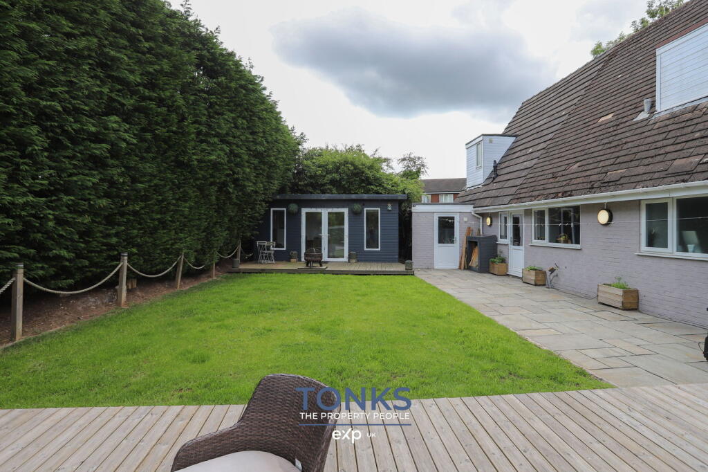 Additional image 32 of Unique one-of-a-kind home offering amazing space – Merton Close, Oldbury, B68 8NG