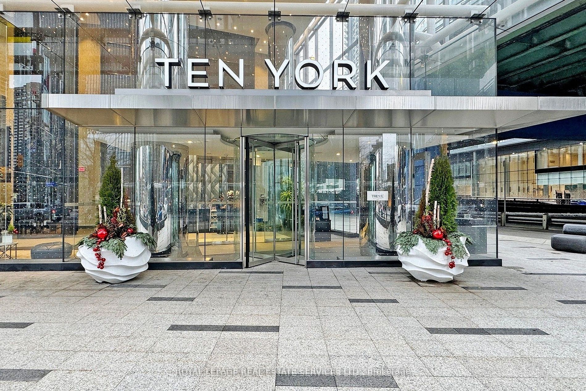 1403-10 York Street, Toronto, ON, M5J 2Z2