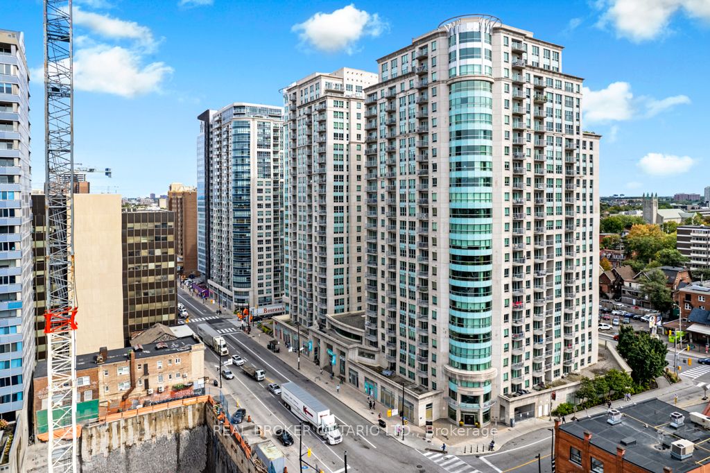 2208-200 Rideau Street, Ottawa, ON, K1N 5Y1