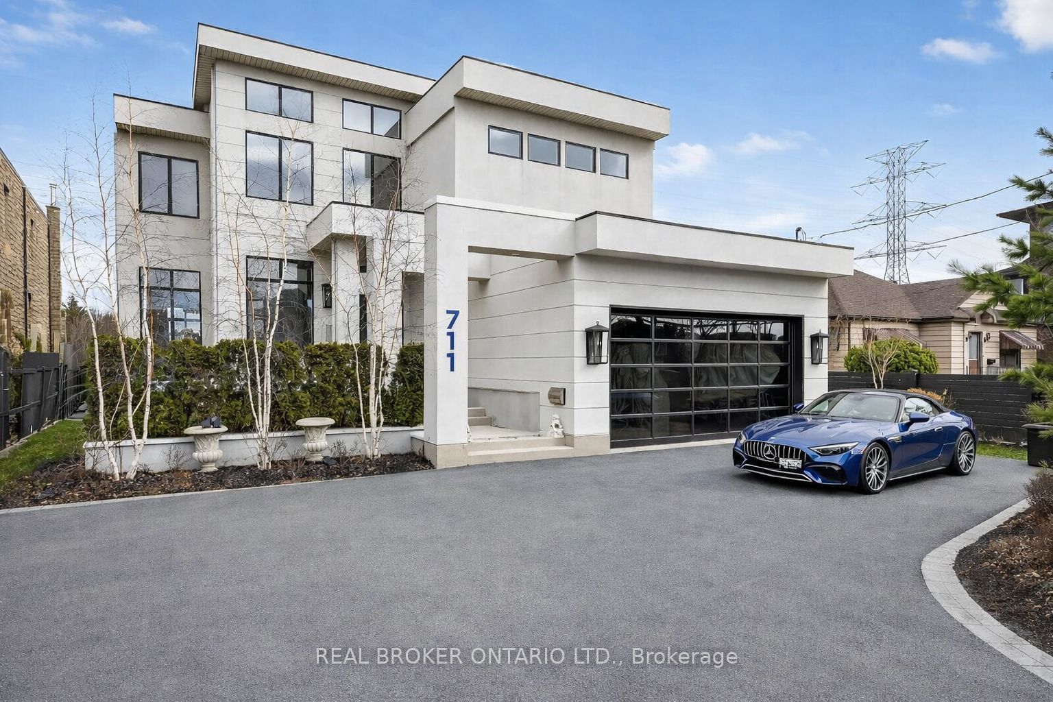 711 Beach Boulevard, Hamilton, ON, L8H 6Y5
