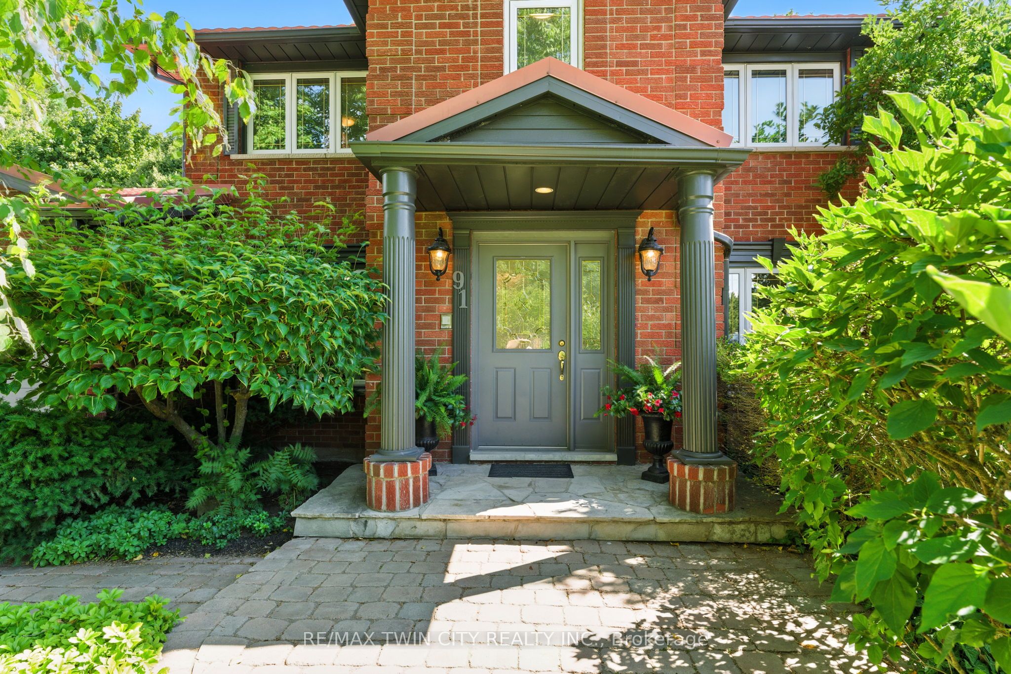 91 Abbey Close, Hamilton, ON, L9G 4K9