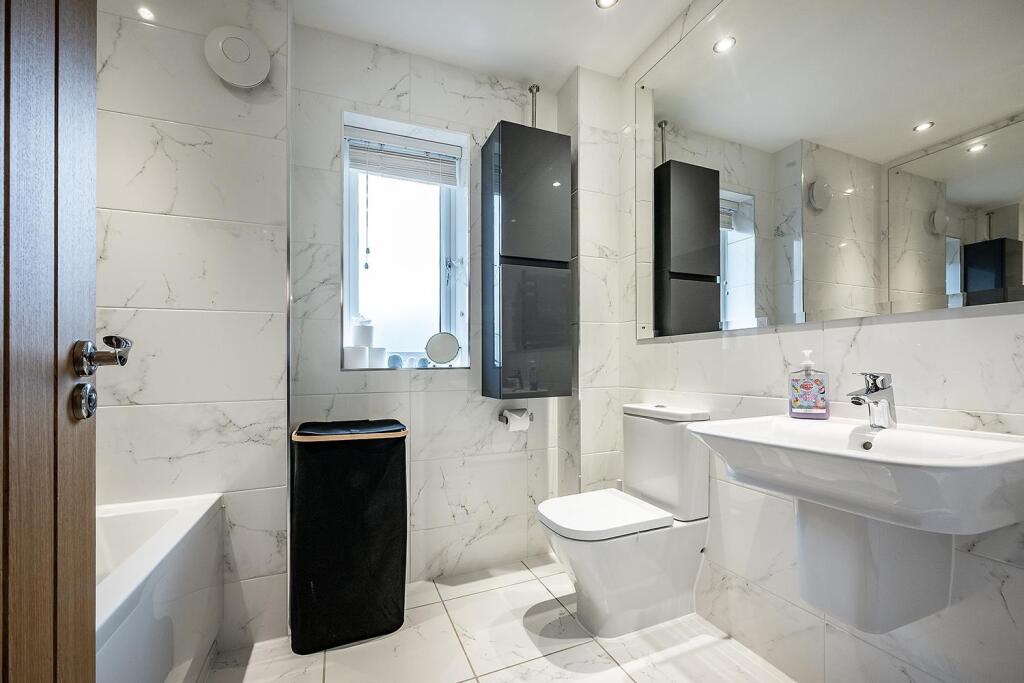 Additional image 16 of Pettifer Close, Blythe Valley, Solihull