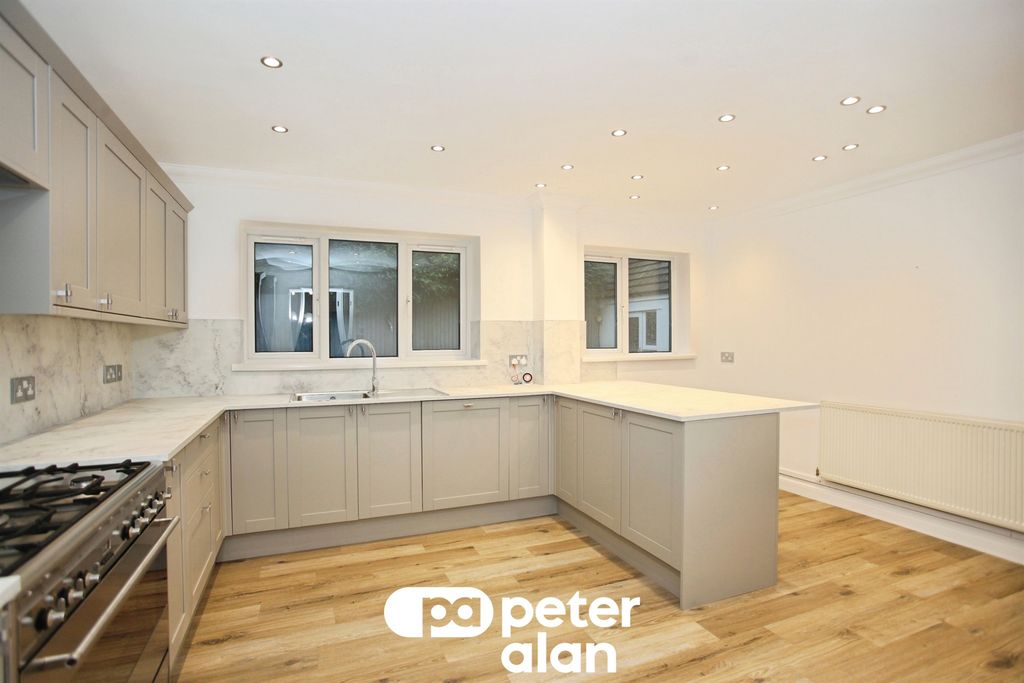 Additional image 11 of 4 bed detached house for saleGlendale Gardens, Fleur De Lis, Blackwood NP12