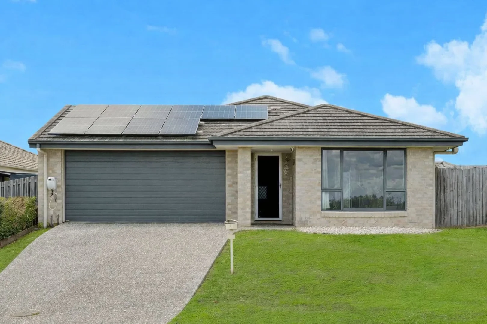 13 Pyrite Street, Pimpama QLD 4209